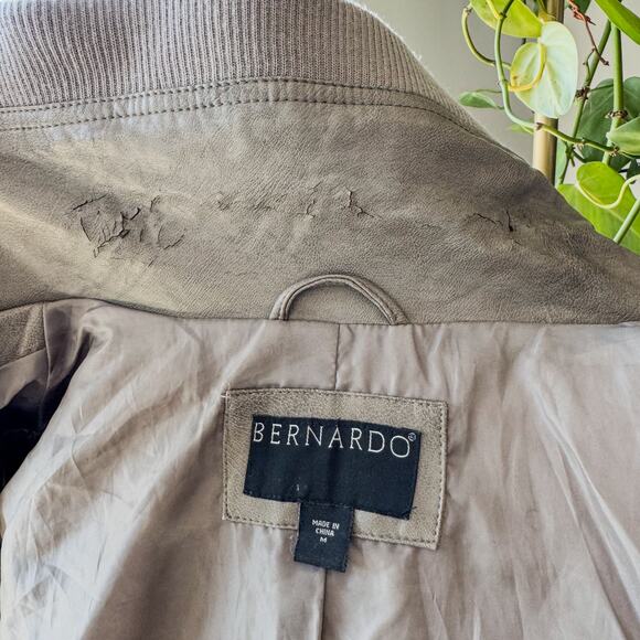 Bernardo Faux Leather Distressed Bomber Jacket/Moto Jacket, Women's Size Medium - Picture 8 of 9
